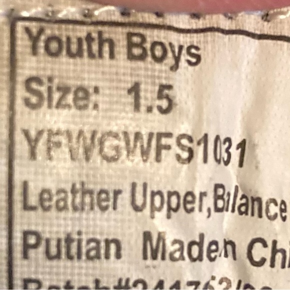 Next To New little boys Camo Boots size 1.5 - Picture 8 of 8
